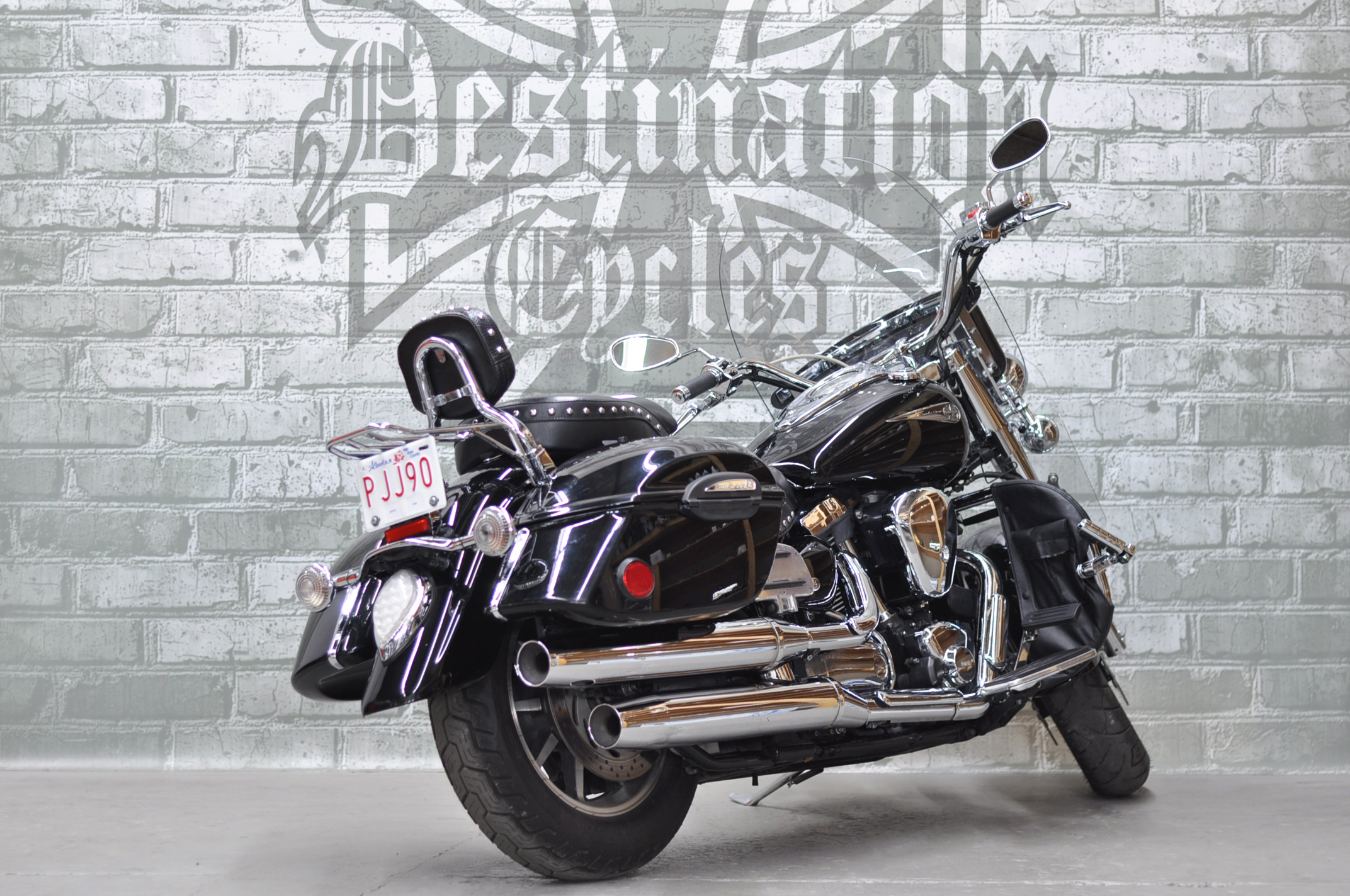 thumbnail image 2 of Ironwalls 7" LED Projector Headlight For Yamaha Road Star Midnight Silverado XV1600/1700 - Hi/Low Beam, Chrome 2 of 6