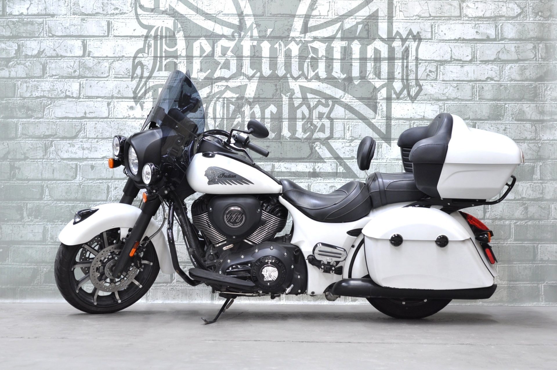 2019 Indian Springfield Darkhorse