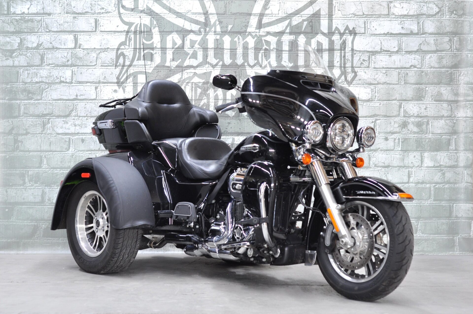 2015 Harley-Davidson Tri-Glide Ultra FLHTCUTG