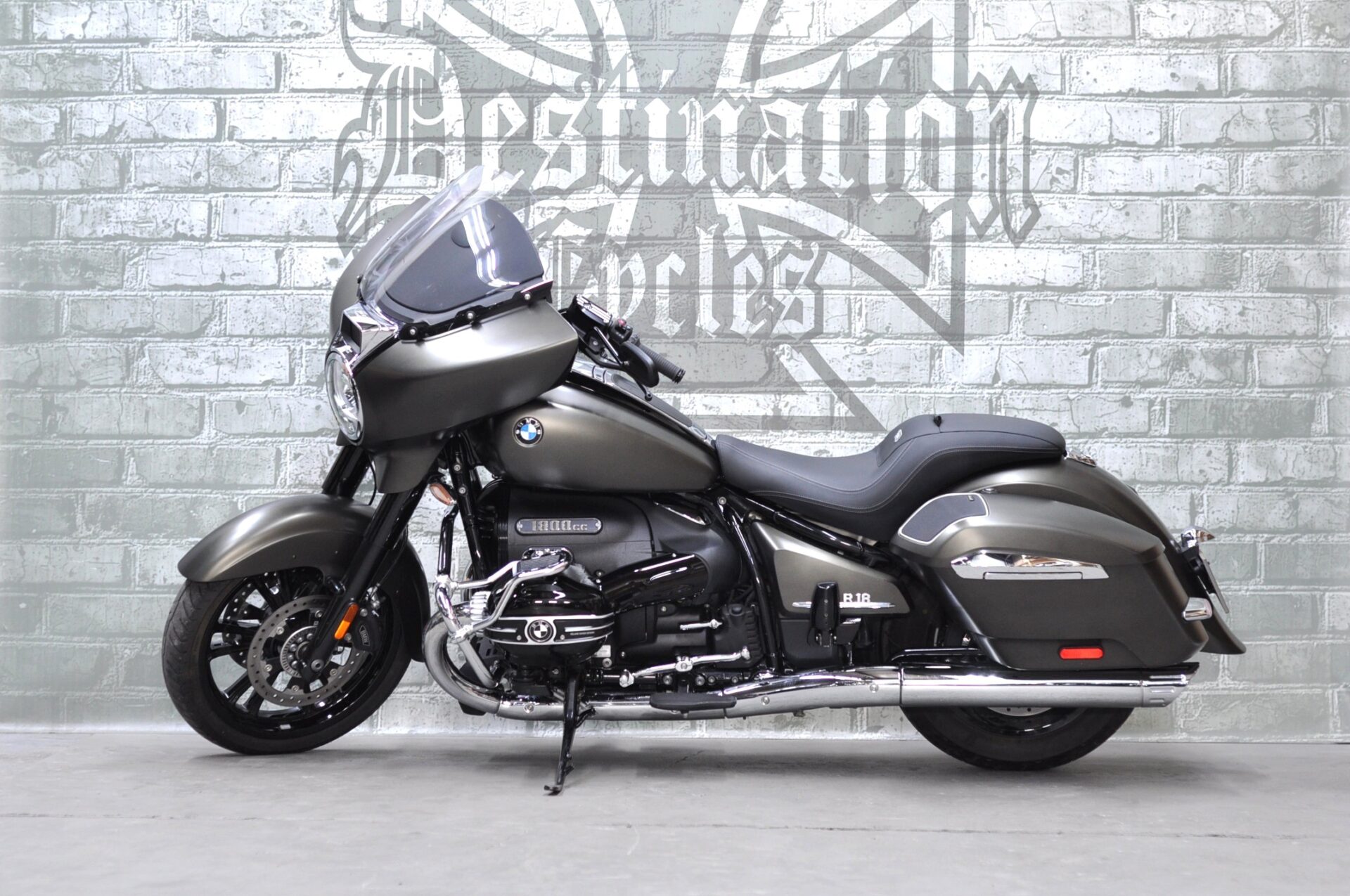 2022 BMW R18B