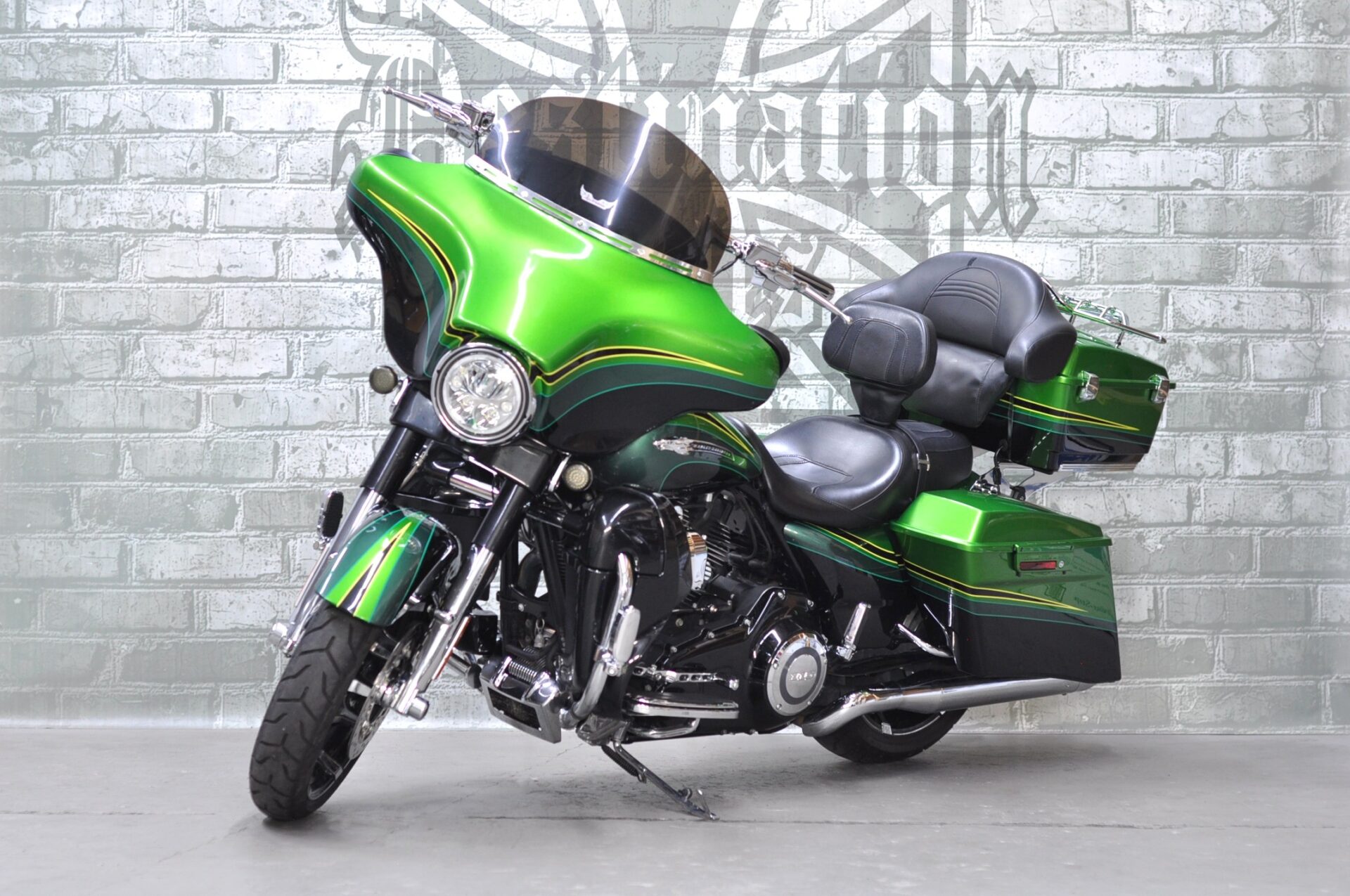 2011 Harley-Davidson CVO Street Glide FLHXSE2