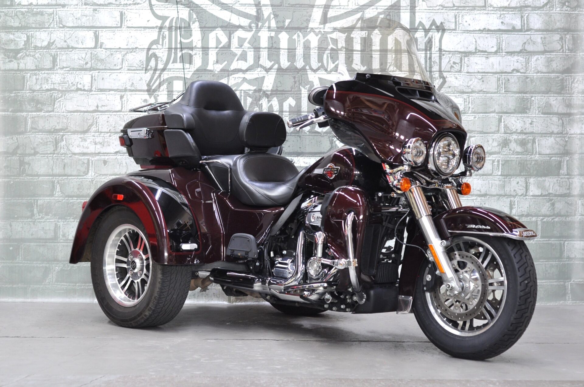 2022 Harley-Davidson Tri-Glide Ultra FLHTCUTG