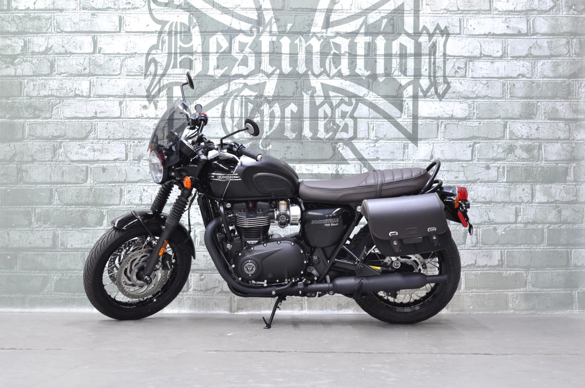 2023 Triumph Bonneville T120 Black