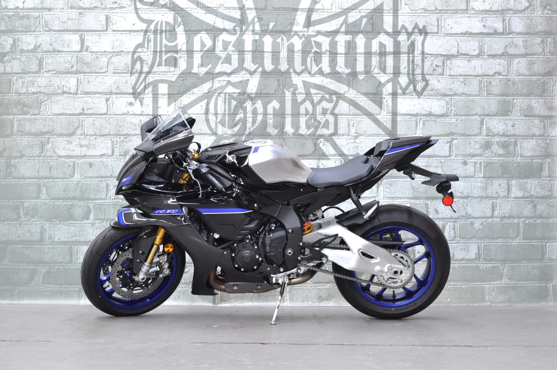 2025 Yamaha YZF-R1M
