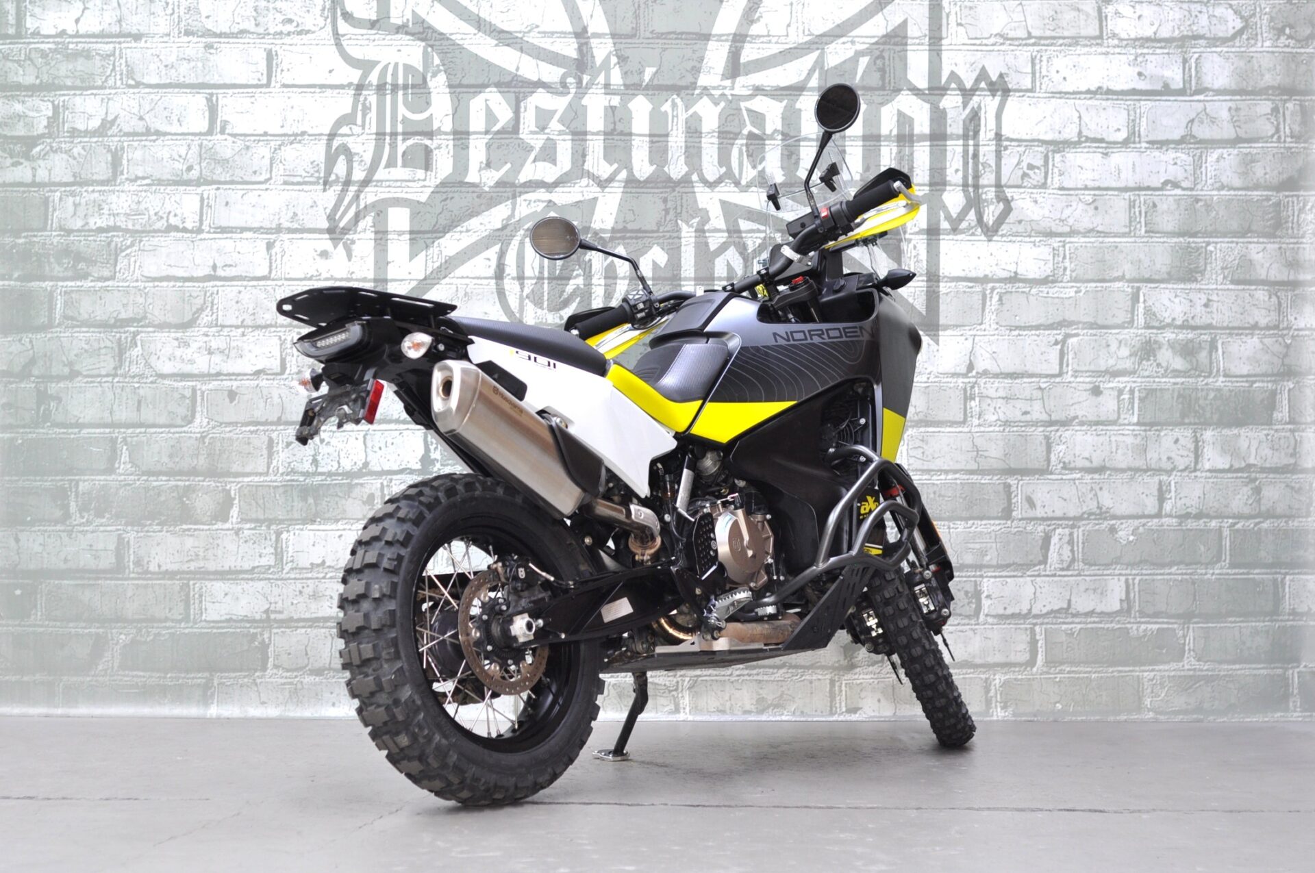 2022 Husqvarna Norden 901