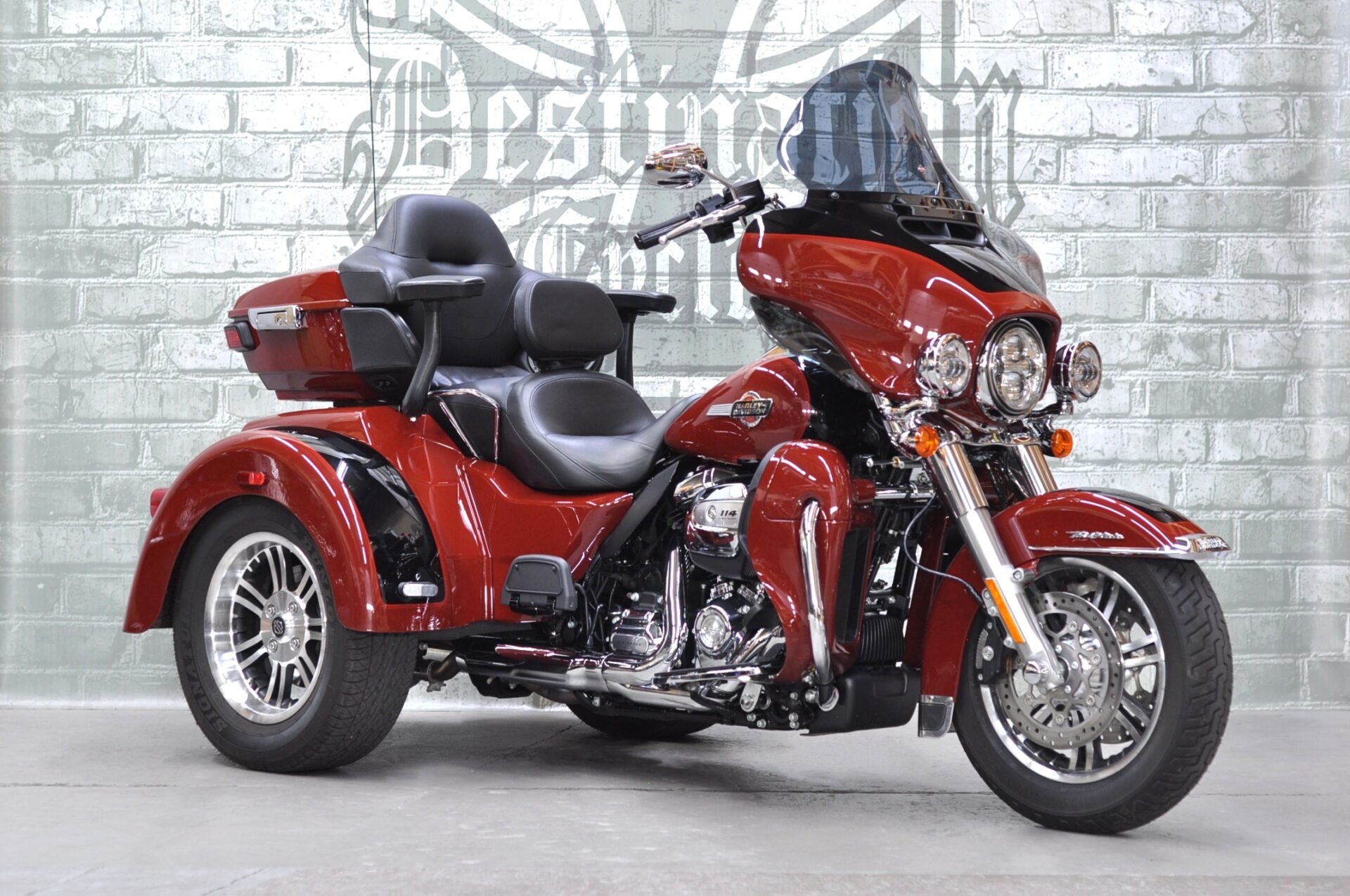 2024 Harley-Davidson Tri-Glide Ultra FLHTCUTG